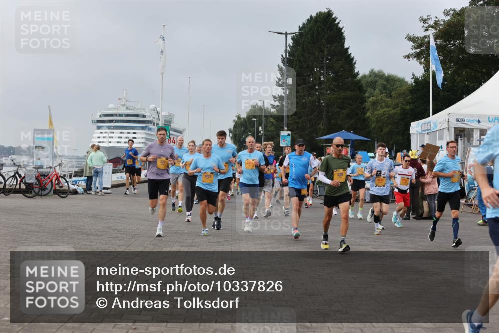 13.09.2026 - Kiel Lauf Andreas Tolksdorf http://msf.ph/oto/10337826 13.09.2026 09:54:45 Kiellinie 227, 84, 228, 4512 meine-sportfotos.de