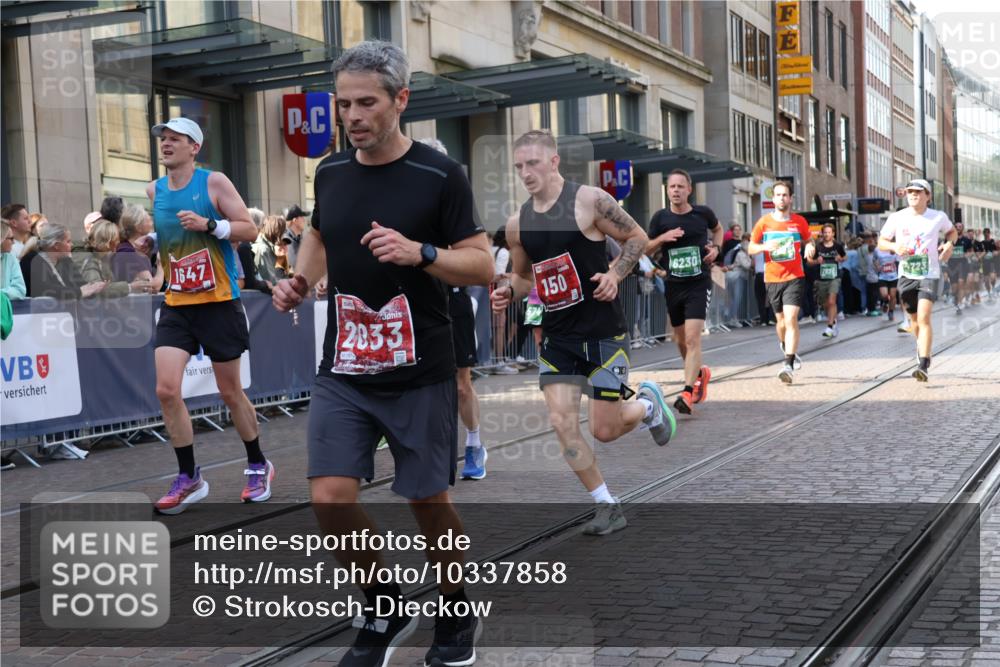 13.09.2026 - 21. swb-Marathon Bremen Strokosch-Dieckow http://msf.ph/oto/10337858 13.09.2026 13:26:00 Ziel 1649, 1896, 2434, 2658, 2666, 3603, 3983, 4723, 4724, 5747, 5854, 5906, 5934, 5992, 6230, 6639, 6886, 7626, 8635, 8817, 13195, 150, 1163, 1458, 1647, 1752, 2033, 2062, 2421, 2708, 2781, 2987, 3248, 3516, 3722, 4067, 4161, 4411, 4439, 4476, 4842, 4927, 5013, 5139, 5558, 5622, 5701, 6135, 6605, 7638, 7780, 8271, 8361, 8592, 9266, 9440, 9794 meine-sportfotos.de