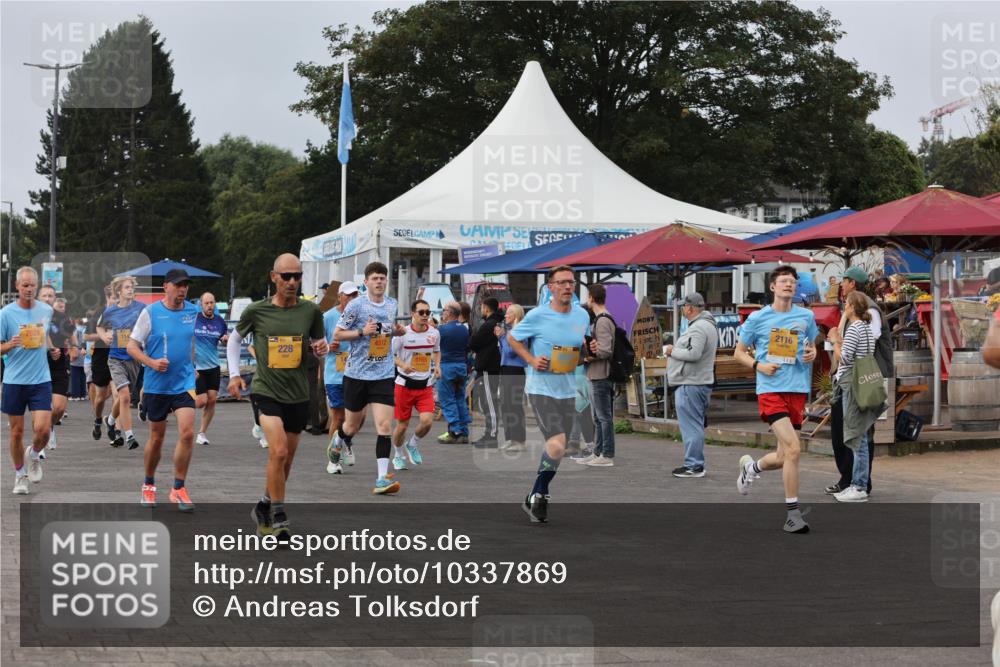 13.09.2026 - Kiel Lauf Andreas Tolksdorf http://msf.ph/oto/10337869 13.09.2026 09:54:46 Kiellinie 7928, 4512, 228, 1751, 2116 meine-sportfotos.de