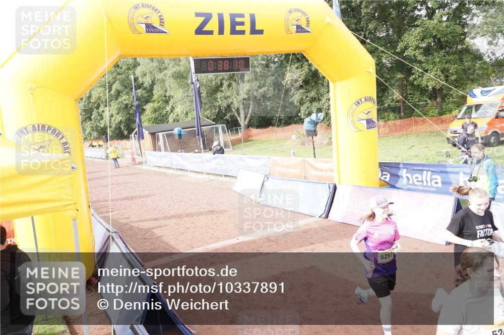 13.09.2026 - Airport Race Dennis Weichert http://msf.ph/oto/10337891 13.09.2026 10:38:43 Ziel 4010, 4026, 5236, 5246, 5253, 5306, 5364, 5371 meine-sportfotos.de