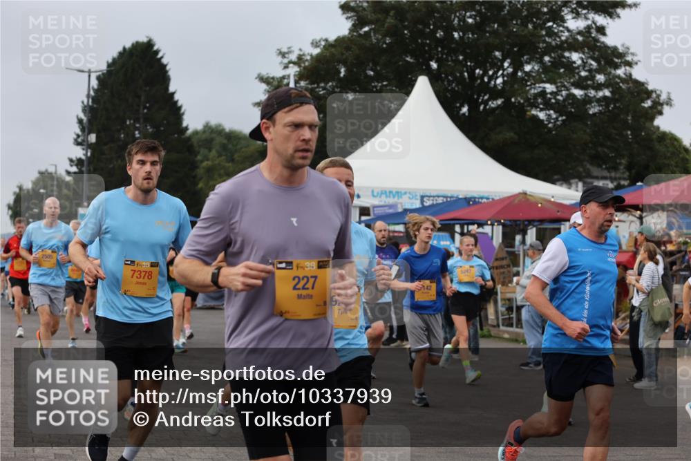 13.09.2026 - Kiel Lauf Andreas Tolksdorf http://msf.ph/oto/10337939 13.09.2026 09:54:48 Kiellinie 38, 7378, 38, 227, 142, 5247 meine-sportfotos.de