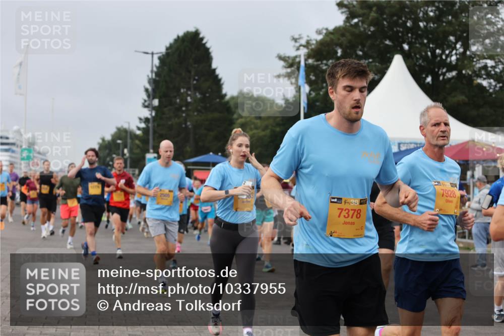 13.09.2026 - Kiel Lauf Andreas Tolksdorf http://msf.ph/oto/10337955 13.09.2026 09:54:49 Kiellinie 1277, 2505, 38, 7378, 7928 meine-sportfotos.de