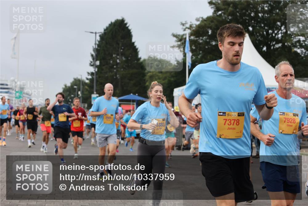 13.09.2026 - Kiel Lauf Andreas Tolksdorf http://msf.ph/oto/10337959 13.09.2026 09:54:49 Kiellinie 127, 2505, 39, 1883, 7378, 48, 7928 meine-sportfotos.de