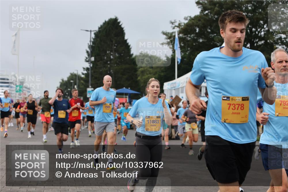 13.09.2026 - Kiel Lauf Andreas Tolksdorf http://msf.ph/oto/10337962 13.09.2026 09:54:49 Kiellinie 12776, 2505, 38, 11883, 48, 7378, 38, 792 meine-sportfotos.de