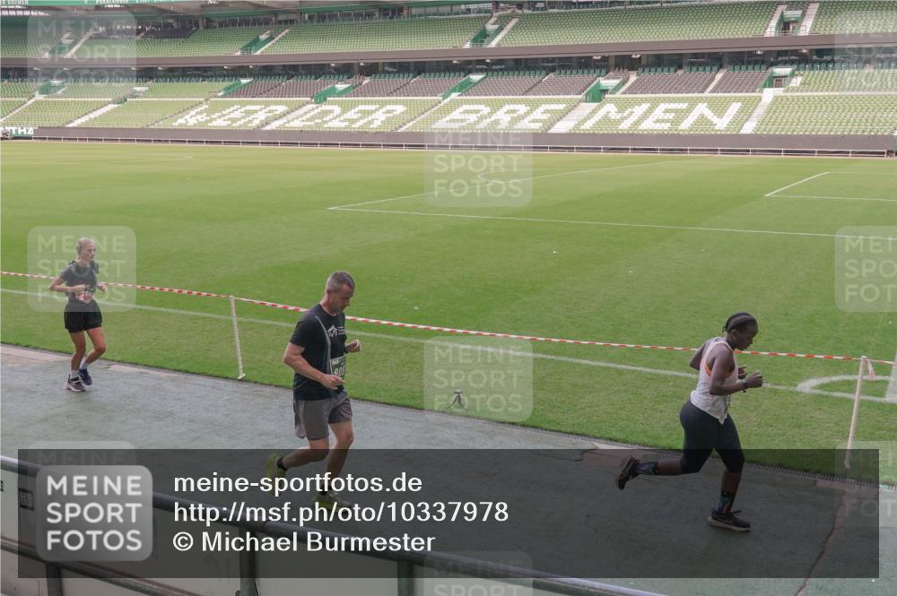 13.09.2026 - 21. swb-Marathon Bremen Michael Burmester http://msf.ph/oto/10337978 13.09.2026 13:15:19 Laufen im Stadion 143, 263, 266, 300, 414, 460, 598, 612, 653, 768, 956, 1008, 1047, 1392, 1408, 1573, 1818, 1819, 1874, 2013, 2024, 2218, 2233, 2235, 2314, 2359, 2385, 2386, 2412, 2466, 2468, 2484, 2494, 2521, 2564, 2667, 2678, 2690, 2691, 2698, 2737, 2760, 2783, 2829, 2838, 2859, 2861, 2865, 2874, 2887, 2958, 2978, 3001, 3075, 3157, 3165, 3185, 3237, 3265, 3331, 3355, 3378, 3382, 3405, 3428, 3486, 3512, 3653, 3661, 3670, 3680, 3829, 3847, 4034, 4080, 4511 meine-sportfotos.de