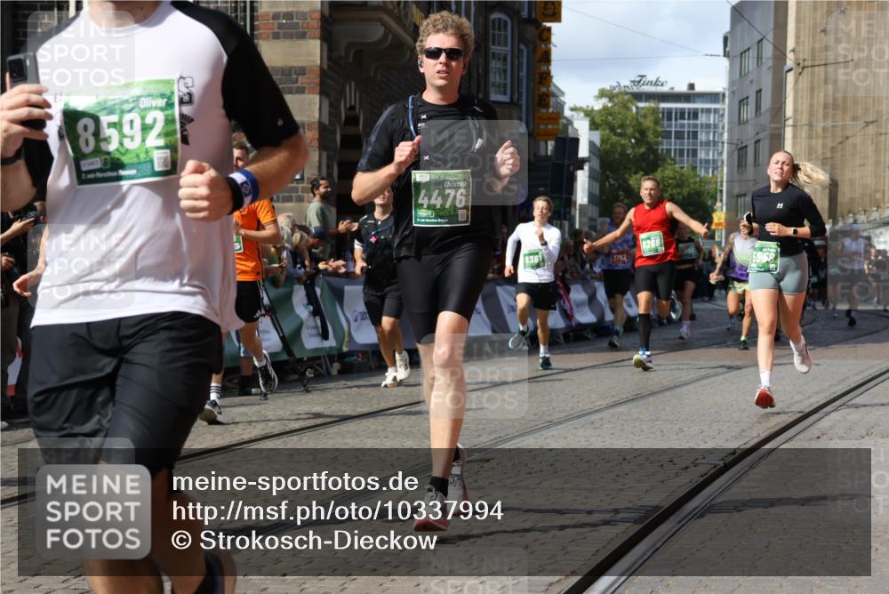 13.09.2026 - 21. swb-Marathon Bremen Strokosch-Dieckow http://msf.ph/oto/10337994 13.09.2026 13:25:59 Ziel 150, 191, 209, 1458, 1752, 2421, 2781, 3124, 3186, 3722, 3806, 4161, 4411, 4439, 4717, 4842, 4927, 5139, 5703, 5755, 5814, 8545, 8597, 8890, 9440, 9468, 9506, 1896, 2666, 3516, 4723, 4724, 5558, 5854, 5906, 6886, 8361, 8635, 9266, 9794 meine-sportfotos.de