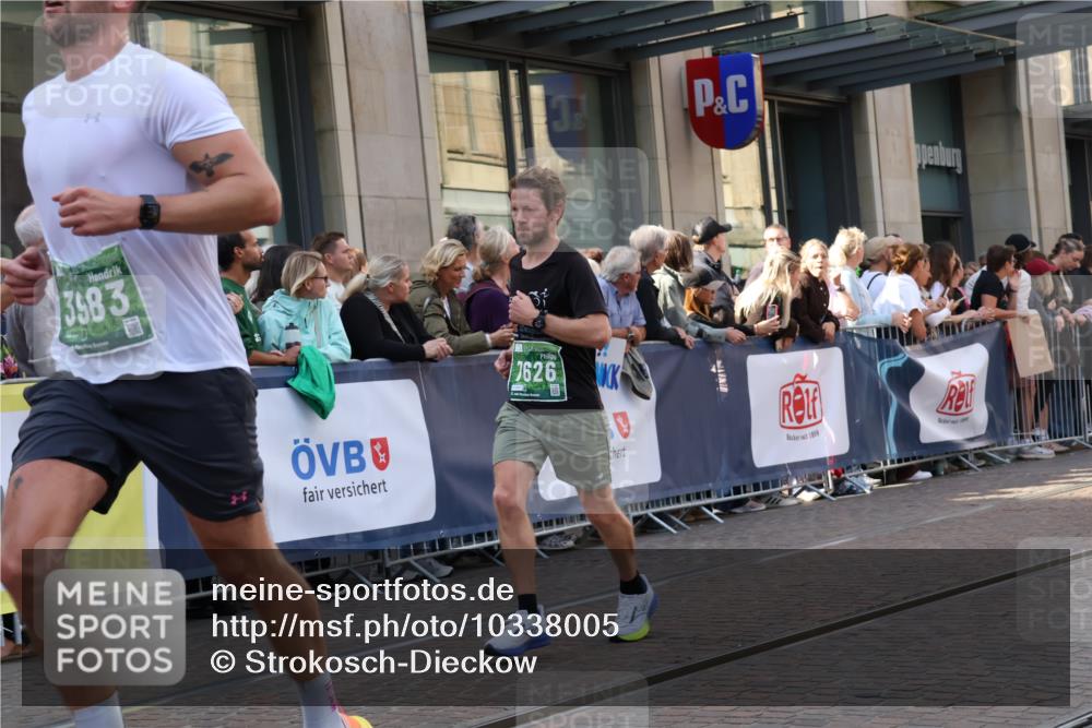 13.09.2026 - 21. swb-Marathon Bremen Strokosch-Dieckow http://msf.ph/oto/10338005 13.09.2026 13:26:05 Ziel 1368, 1649, 2434, 2658, 3526, 3603, 3983, 4077, 4723, 5747, 5854, 5906, 5934, 5992, 6230, 6639, 7626, 8817, 9260, 13195, 150, 1163, 1647, 1896, 2033, 2062, 2421, 2666, 2708, 2781, 2987, 3248, 3516, 3722, 4067, 4161, 4411, 4476, 4724, 4842, 5013, 5139, 5558, 5622, 5701, 5854, 6135, 6605, 6886, 7638, 7780, 8271, 8361, 8592, 8635, 9266, 9794 meine-sportfotos.de