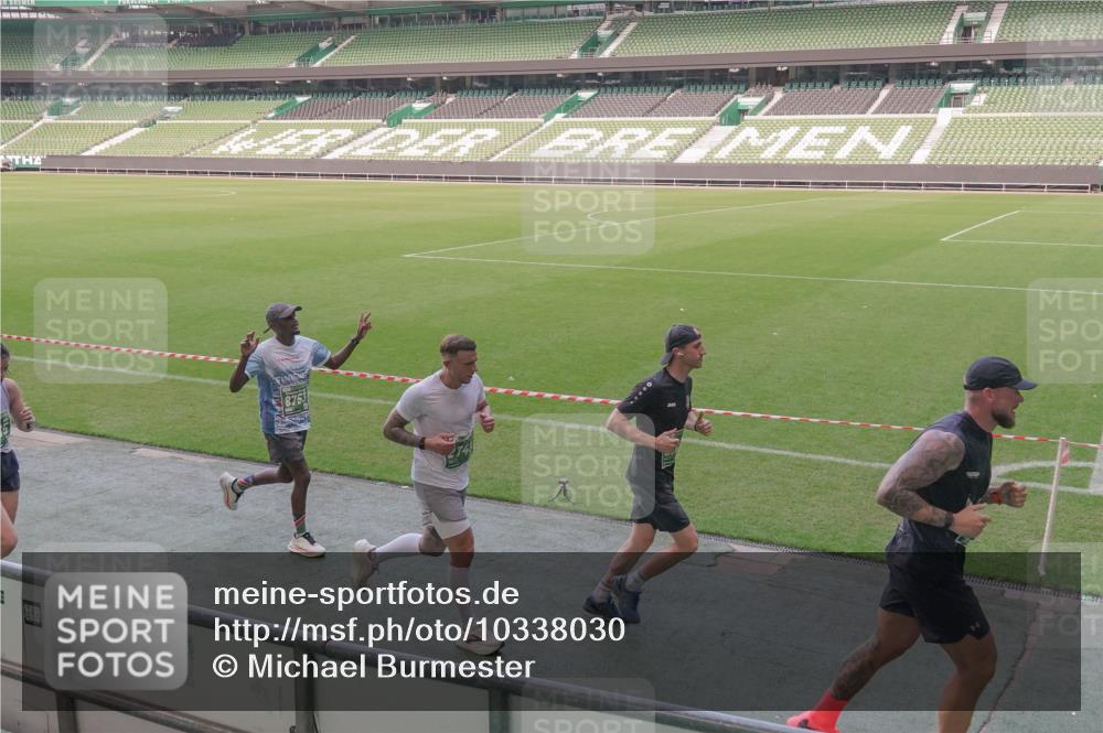 13.09.2026 - 21. swb-Marathon Bremen Michael Burmester http://msf.ph/oto/10338030 13.09.2026 13:15:27 Laufen im Stadion 143, 231, 263, 266, 300, 414, 460, 598, 612, 653, 768, 956, 1008, 1047, 1392, 1408, 1573, 1818, 1819, 1874, 2013, 2024, 2218, 2233, 2235, 2314, 2351, 2359, 2385, 2386, 2466, 2468, 2484, 2494, 2521, 2564, 2579, 2664, 2667, 2678, 2690, 2691, 2698, 2737, 2760, 2783, 2799, 2829, 2838, 2846, 2859, 2861, 2865, 2874, 2887, 2958, 2978, 3001, 3075, 3133, 3157, 3165, 3185, 3237, 3265, 3331, 3355, 3382, 3405, 3428, 3486, 3512, 3653, 3670, 3680, 3829, 3847, 4034, 4080, 4511 meine-sportfotos.de