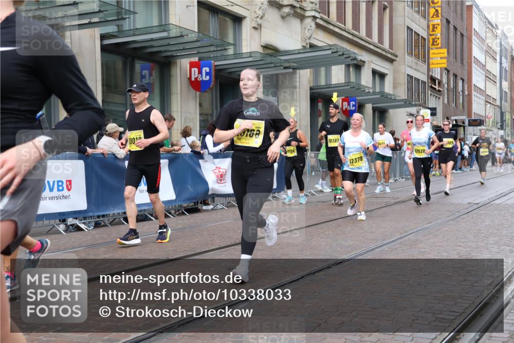 13.09.2026 - 21. swb-Marathon Bremen Strokosch-Dieckow http://msf.ph/oto/10338033 13.09.2026 11:05:41 Ziel 10018, 10204, 10305, 10375, 10382, 10619, 10662, 11024, 11029, 11132, 11156, 11164, 11477, 11674, 11775, 11786, 12186, 12378, 12486, 12523, 12528, 12773, 10168, 10186, 10238, 10259, 10260, 10432, 10457, 10717, 10864, 11024, 11146, 11314, 11334, 11387, 11394, 11520, 11521, 11571, 11572, 11724, 11791, 11892, 11947, 12055, 12156, 12251, 12273, 12330, 12362, 12501 meine-sportfotos.de