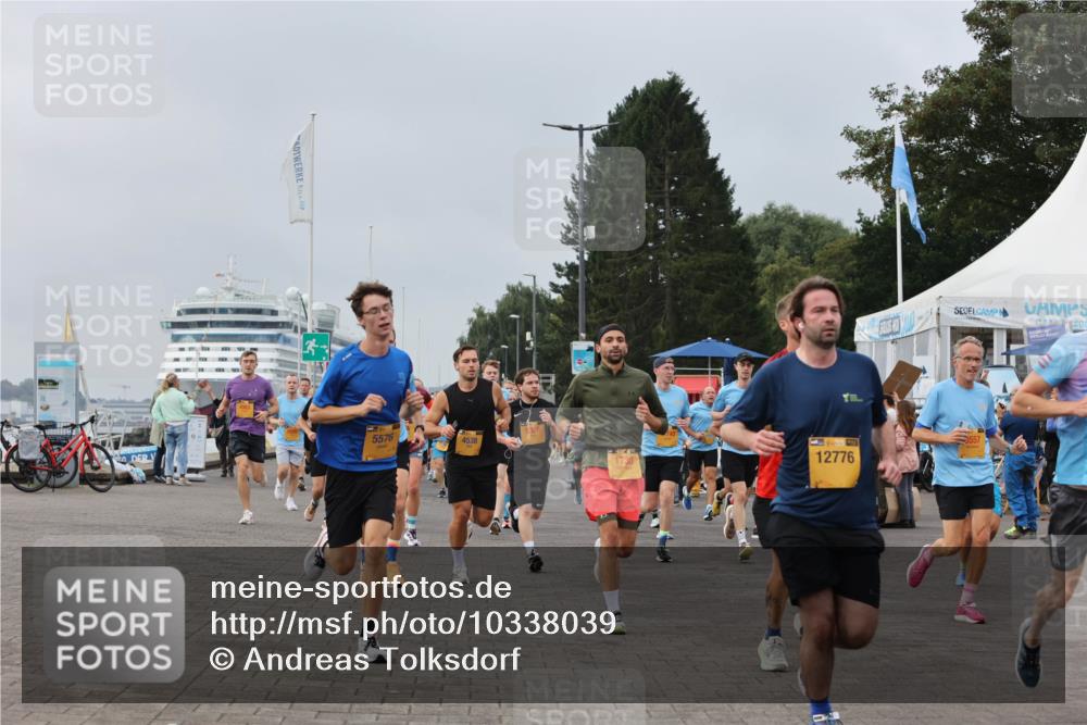 13.09.2026 - Kiel Lauf Andreas Tolksdorf http://msf.ph/oto/10338039 13.09.2026 09:54:51 Kiellinie 5576, 4538, 1730, 12776 meine-sportfotos.de