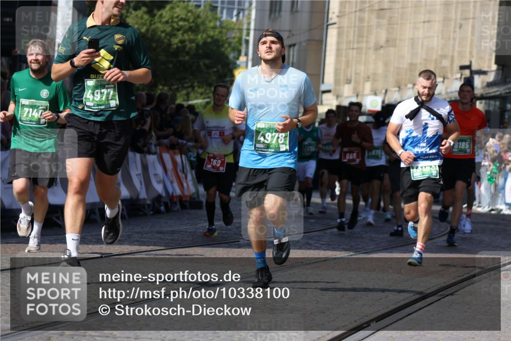 13.09.2026 - 21. swb-Marathon Bremen Strokosch-Dieckow http://msf.ph/oto/10338100 13.09.2026 13:19:31 Ziel 189, 666, 1599, 2007, 2390, 2423, 2535, 3182, 3508, 4819, 4857, 5172, 6008, 6137, 6633, 7647, 7686, 7754, 9512, 9552, 9638, 9805, 161, 461, 926, 1010, 1232, 1281, 1468, 1535, 1642, 2870, 2906, 3966, 4479, 4480, 4977, 4978, 7037, 7140, 7655, 8185, 9359, 9984, 13163 meine-sportfotos.de