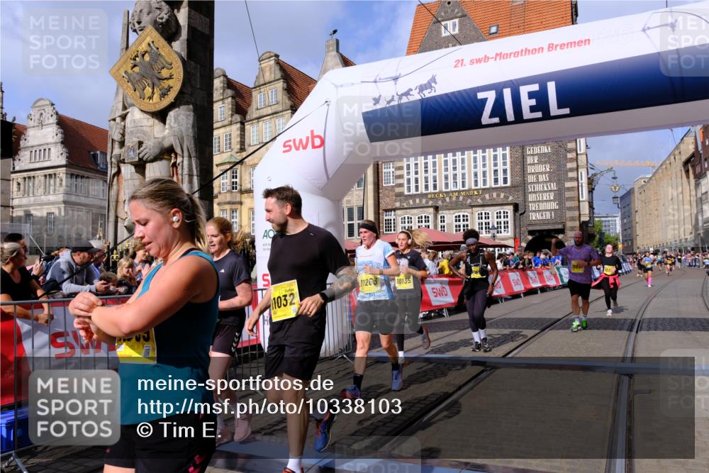 13.09.2026 - 21. swb-Marathon Bremen Tim E. http://msf.ph/oto/10338103 13.09.2026 11:08:30 Ziel 10135, 10188, 10404, 10493, 10767, 10793, 10851, 10859, 11032, 11263, 11404, 11509, 11659, 11831, 11833, 11958, 12160, 12248, 12315, 12325, 12384, 12389 meine-sportfotos.de