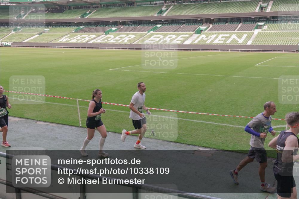 13.09.2026 - 21. swb-Marathon Bremen Michael Burmester http://msf.ph/oto/10338109 13.09.2026 13:15:37 Laufen im Stadion 143, 231, 263, 266, 300, 414, 598, 612, 653, 768, 956, 1008, 1047, 1185, 1312, 1818, 1819, 1874, 2013, 2218, 2235, 2314, 2351, 2359, 2385, 2386, 2466, 2468, 2484, 2494, 2579, 2664, 2667, 2678, 2690, 2691, 2698, 2737, 2760, 2783, 2799, 2829, 2838, 2846, 2859, 2861, 2865, 2874, 2887, 2958, 2978, 3001, 3075, 3133, 3157, 3165, 3185, 3237, 3265, 3331, 3355, 3382, 3387, 3428, 3486, 3512, 3670, 3680, 3829, 3847, 4034, 4080, 4511 meine-sportfotos.de
