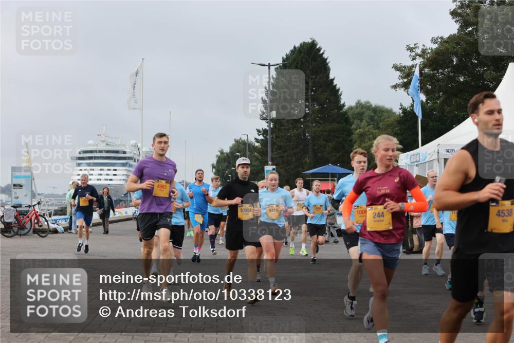 13.09.2026 - Kiel Lauf Andreas Tolksdorf http://msf.ph/oto/10338123 13.09.2026 09:54:55 Kiellinie 4963, 10017, 10984, 8414, 42, 395, 1006, 244, 4538 meine-sportfotos.de