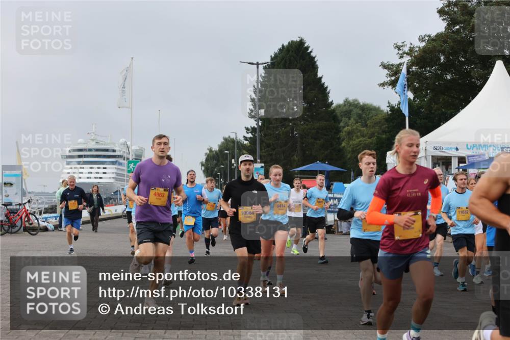 13.09.2026 - Kiel Lauf Andreas Tolksdorf http://msf.ph/oto/10338131 13.09.2026 09:54:55 Kiellinie 4963, 10984, 8414, 10017, 42, 195, 11632 meine-sportfotos.de
