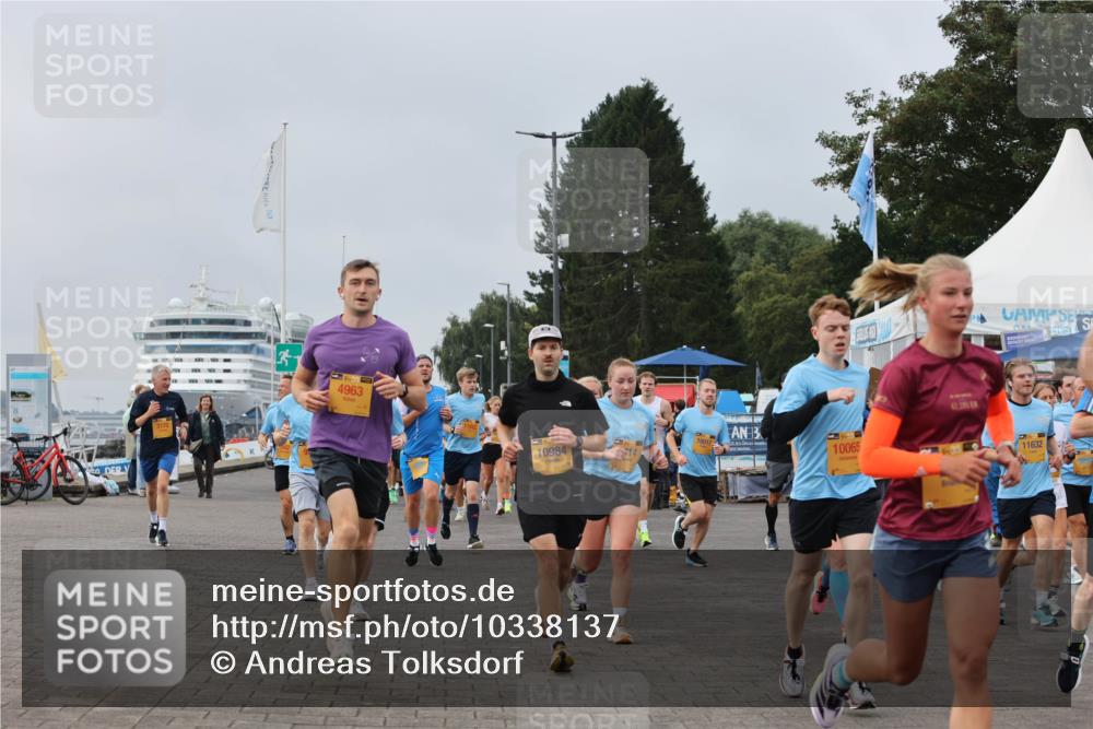 13.09.2026 - Kiel Lauf Andreas Tolksdorf http://msf.ph/oto/10338137 13.09.2026 09:54:55 Kiellinie 3170, 4963, 11002, 10984, 10065, 42, 39548, 11632 meine-sportfotos.de