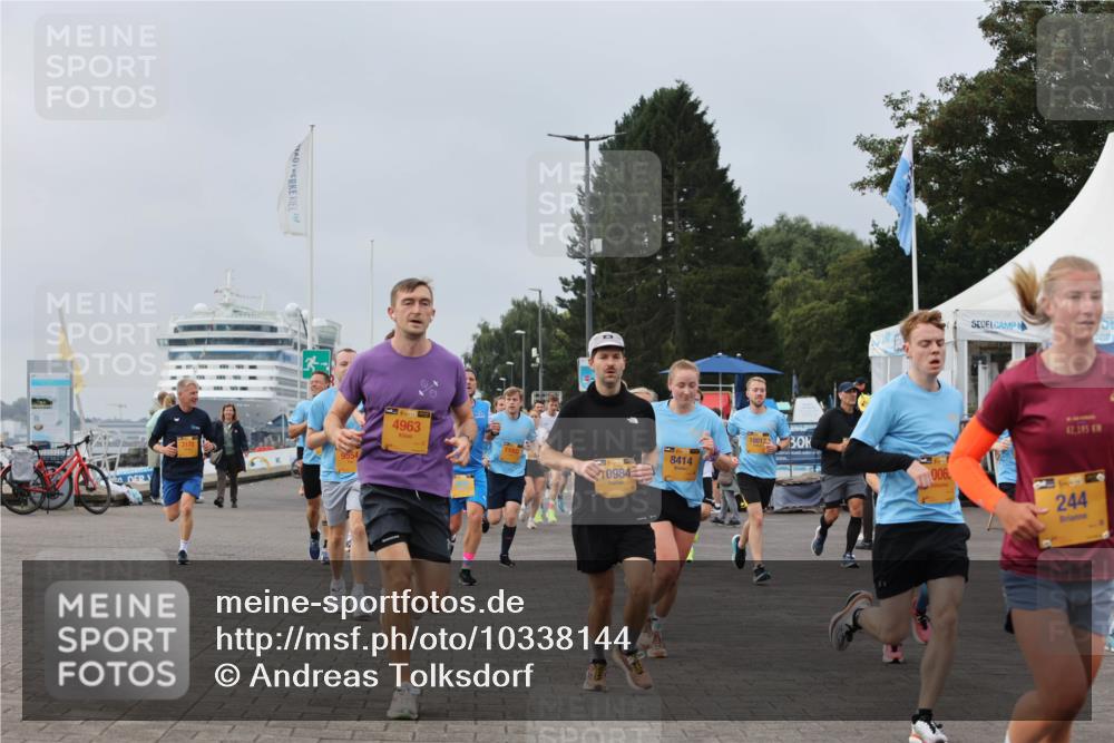 13.09.2026 - Kiel Lauf Andreas Tolksdorf http://msf.ph/oto/10338144 13.09.2026 09:54:55 Kiellinie 4963, 8414, 0984, 100130, 006, 42, 195, 244 meine-sportfotos.de
