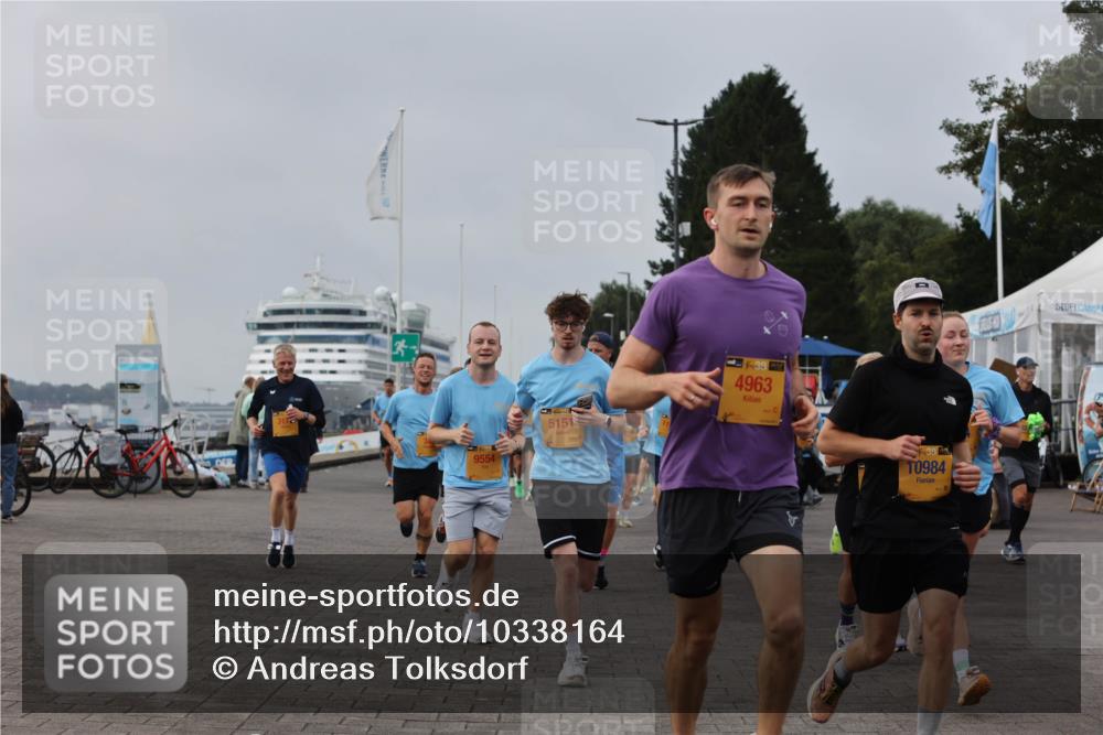 13.09.2026 - Kiel Lauf Andreas Tolksdorf http://msf.ph/oto/10338164 13.09.2026 09:54:56 Kiellinie 9554, 5151, 1, 38, 4963, 38, 0984 meine-sportfotos.de
