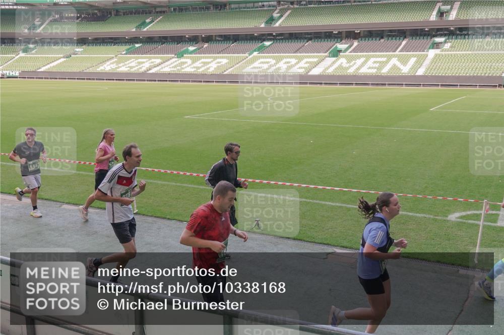 13.09.2026 - 21. swb-Marathon Bremen Michael Burmester http://msf.ph/oto/10338168 13.09.2026 13:15:44 Laufen im Stadion 143, 153, 231, 263, 266, 300, 414, 598, 612, 653, 1008, 1047, 1185, 1312, 1465, 1539, 1818, 1819, 1874, 2013, 2218, 2235, 2314, 2351, 2359, 2363, 2385, 2386, 2466, 2468, 2484, 2494, 2579, 2664, 2667, 2678, 2690, 2691, 2698, 2737, 2760, 2778, 2783, 2799, 2838, 2846, 2859, 2861, 2865, 2874, 2958, 2974, 2978, 3001, 3075, 3133, 3157, 3165, 3185, 3237, 3265, 3331, 3355, 3382, 3387, 3486, 3512, 3670, 3680, 3829, 3847, 4034, 4080, 4511 meine-sportfotos.de
