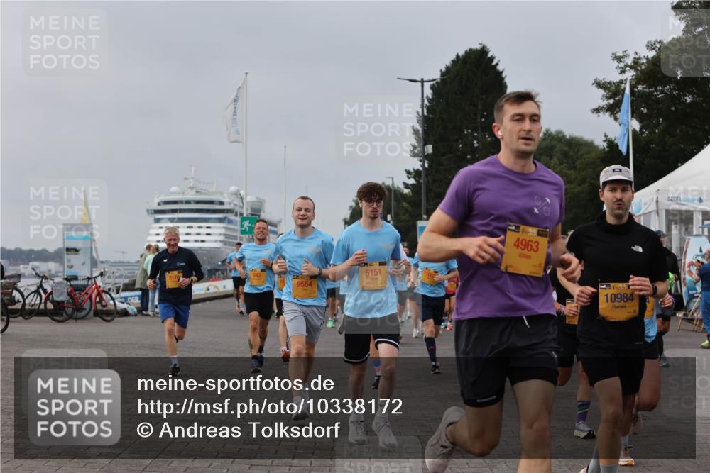 13.09.2026 - Kiel Lauf Andreas Tolksdorf http://msf.ph/oto/10338172 13.09.2026 09:54:56 Kiellinie 342, 9554, 5151, 39, 4963, 10984 meine-sportfotos.de
