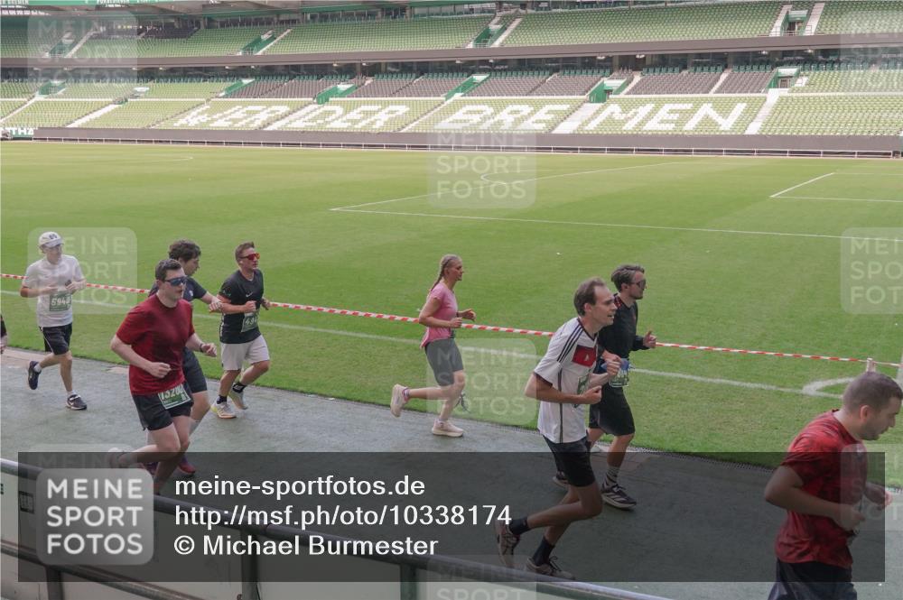 13.09.2026 - 21. swb-Marathon Bremen Michael Burmester http://msf.ph/oto/10338174 13.09.2026 13:15:45 Laufen im Stadion 143, 153, 231, 263, 266, 300, 414, 598, 612, 653, 1008, 1047, 1185, 1312, 1465, 1539, 1818, 1819, 1874, 2013, 2218, 2235, 2314, 2351, 2359, 2363, 2385, 2386, 2466, 2468, 2484, 2494, 2579, 2664, 2667, 2678, 2690, 2691, 2698, 2737, 2760, 2778, 2783, 2799, 2838, 2846, 2859, 2861, 2865, 2874, 2958, 2974, 2978, 3001, 3075, 3133, 3157, 3165, 3185, 3237, 3265, 3331, 3355, 3382, 3387, 3486, 3512, 3670, 3680, 3829, 3847, 4034, 4080, 4511 meine-sportfotos.de