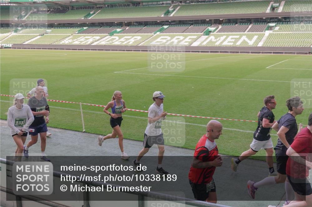 13.09.2026 - 21. swb-Marathon Bremen Michael Burmester http://msf.ph/oto/10338189 13.09.2026 13:15:47 Laufen im Stadion 143, 153, 231, 263, 266, 300, 414, 598, 612, 653, 1008, 1047, 1185, 1312, 1465, 1539, 1818, 1819, 1874, 2013, 2218, 2235, 2314, 2351, 2359, 2363, 2385, 2386, 2466, 2468, 2484, 2494, 2579, 2664, 2667, 2678, 2690, 2691, 2698, 2737, 2760, 2778, 2783, 2799, 2838, 2846, 2859, 2861, 2865, 2874, 2958, 2974, 2978, 3001, 3075, 3133, 3157, 3165, 3185, 3237, 3265, 3331, 3355, 3382, 3387, 3486, 3512, 3670, 3680, 3829, 3847, 4034, 4080, 4511 meine-sportfotos.de