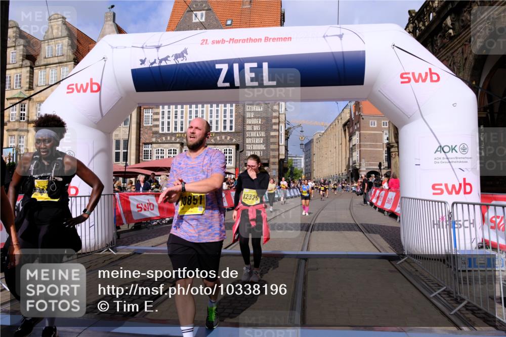 13.09.2026 - 21. swb-Marathon Bremen Tim E. http://msf.ph/oto/10338196 13.09.2026 11:08:33 Ziel 10135, 10188, 10404, 10493, 10767, 10793, 10851, 10859, 11032, 11124, 11263, 11509, 11659, 11831, 12073, 12160, 12248, 12315, 12325, 12384, 12389 meine-sportfotos.de