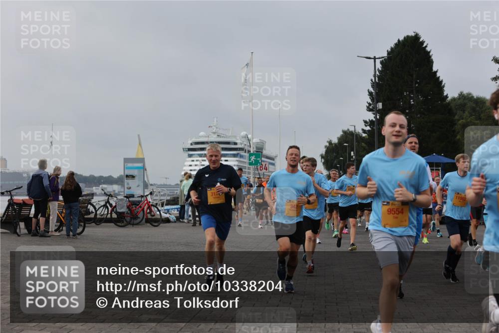 13.09.2026 - Kiel Lauf Andreas Tolksdorf http://msf.ph/oto/10338204 13.09.2026 09:54:58 Kiellinie 317, 342, 9554, 83, 400, 11002 meine-sportfotos.de