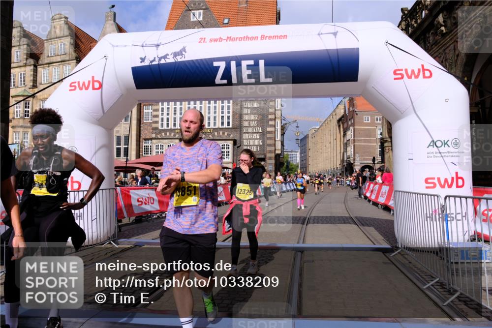 13.09.2026 - 21. swb-Marathon Bremen Tim E. http://msf.ph/oto/10338209 13.09.2026 11:08:33 Ziel 10135, 10188, 10404, 10493, 10767, 10793, 10851, 10859, 11032, 11124, 11263, 11509, 11659, 11831, 12073, 12160, 12248, 12315, 12325, 12384, 12389 meine-sportfotos.de