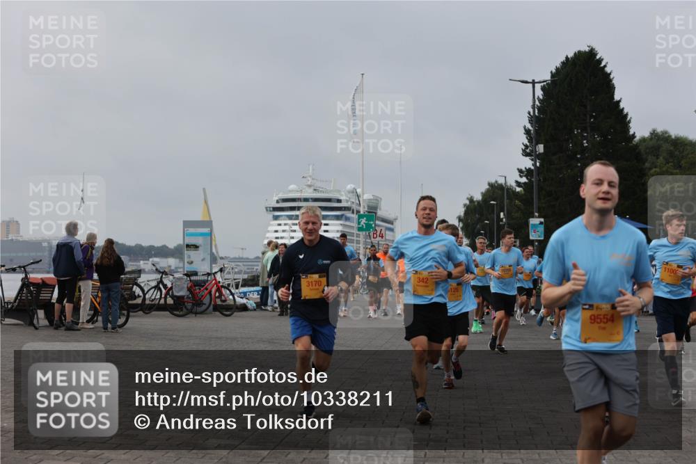 13.09.2026 - Kiel Lauf Andreas Tolksdorf http://msf.ph/oto/10338211 13.09.2026 09:54:58 Kiellinie 3170, 342, 125, 611, 9554, 1100 meine-sportfotos.de