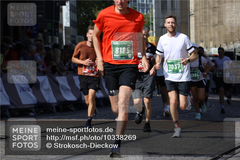 13.09.2026 - 21. swb-Marathon Bremen Strokosch-Dieckow http://msf.ph/oto/10338269 13.09.2026 13:19:36 Ziel 189, 666, 1599, 2390, 2423, 2535, 3182, 3508, 4319, 4819, 4857, 5172, 5371, 6008, 6137, 6633, 7754, 9552, 9638, 9805, 161, 461, 1010, 1281, 1468, 1642, 2870, 2906, 3319, 3966, 4101, 4479, 4480, 7037, 7655, 8185, 8263, 9082, 9359, 9984 meine-sportfotos.de