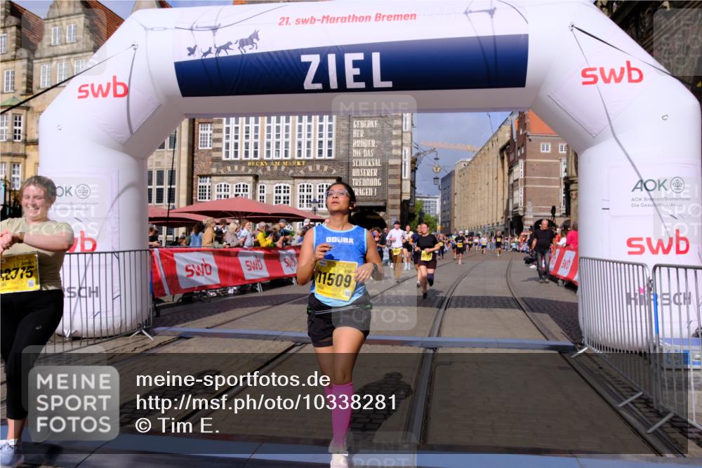 13.09.2026 - 21. swb-Marathon Bremen Tim E. http://msf.ph/oto/10338281 13.09.2026 11:08:39 Ziel 10135, 10188, 10793, 10851, 11032, 11124, 11263, 11509, 11560, 11561, 11888, 11968, 12073, 12164, 12315, 12325, 12410 meine-sportfotos.de