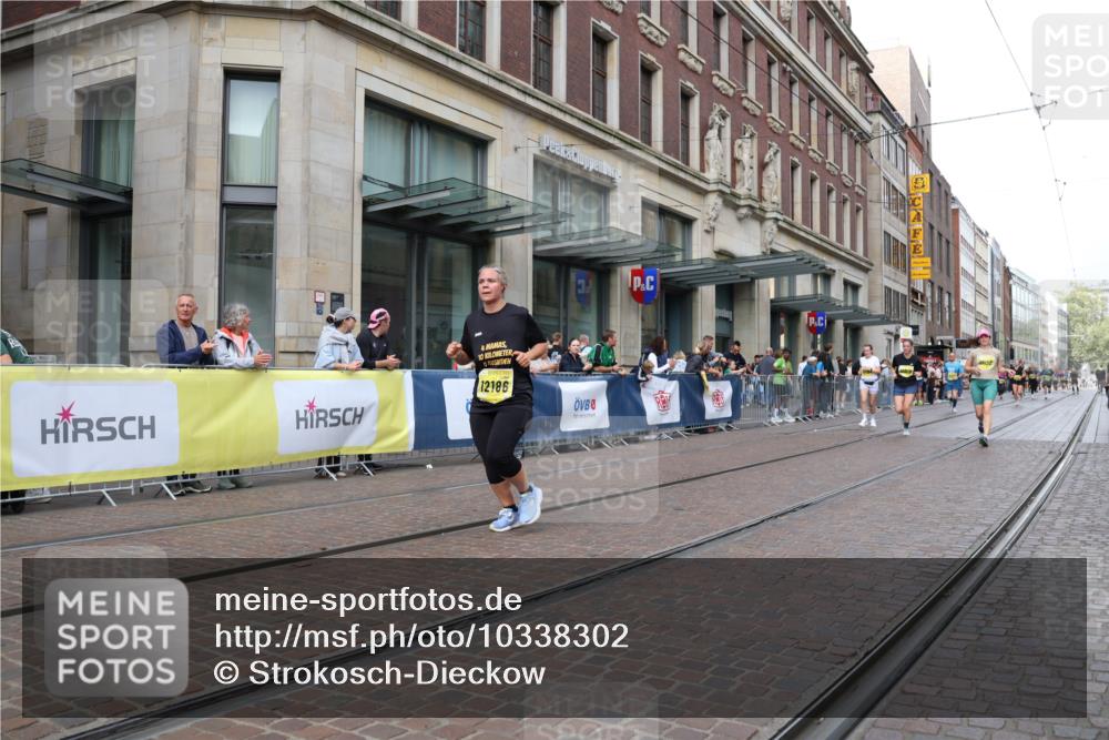 13.09.2026 - 21. swb-Marathon Bremen Strokosch-Dieckow http://msf.ph/oto/10338302 13.09.2026 11:05:49 Ziel 10204, 10375, 10382, 10619, 10662, 10681, 10682, 11029, 11132, 11156, 11164, 11460, 11477, 11674, 11690, 11775, 11786, 11849, 12186, 12479, 12486, 10018, 10168, 10186, 10238, 10259, 10260, 10305, 10432, 10457, 10864, 11024, 11314, 11387, 11520, 11521, 11571, 11572, 11724, 11791, 11892, 11947, 12055, 12156, 12273, 12330, 12362, 12378, 12501, 12523, 12528, 12773 meine-sportfotos.de