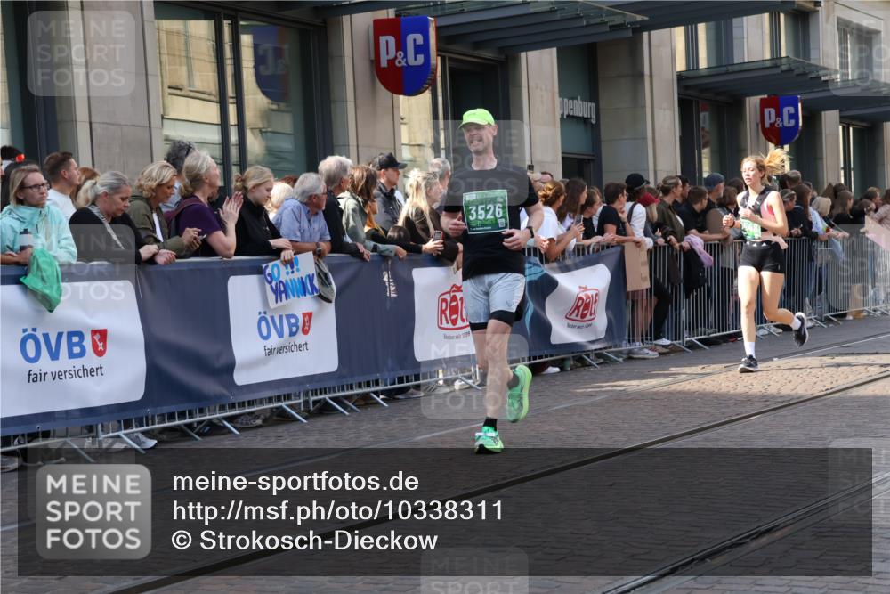 13.09.2026 - 21. swb-Marathon Bremen Strokosch-Dieckow http://msf.ph/oto/10338311 13.09.2026 13:26:16 Ziel 1368, 1649, 2658, 2779, 3526, 3603, 3852, 4077, 4598, 5747, 5992, 6230, 6289, 6375, 6548, 6639, 7626, 8112, 9260, 13195, 1896, 2062, 2434, 2666, 3248, 3516, 3983, 4067, 4476, 4723, 4724, 5558, 5701, 5854, 5906, 5934, 6230, 6605, 6886, 7638, 8361, 8592, 8635, 8817, 9266, 9794 meine-sportfotos.de