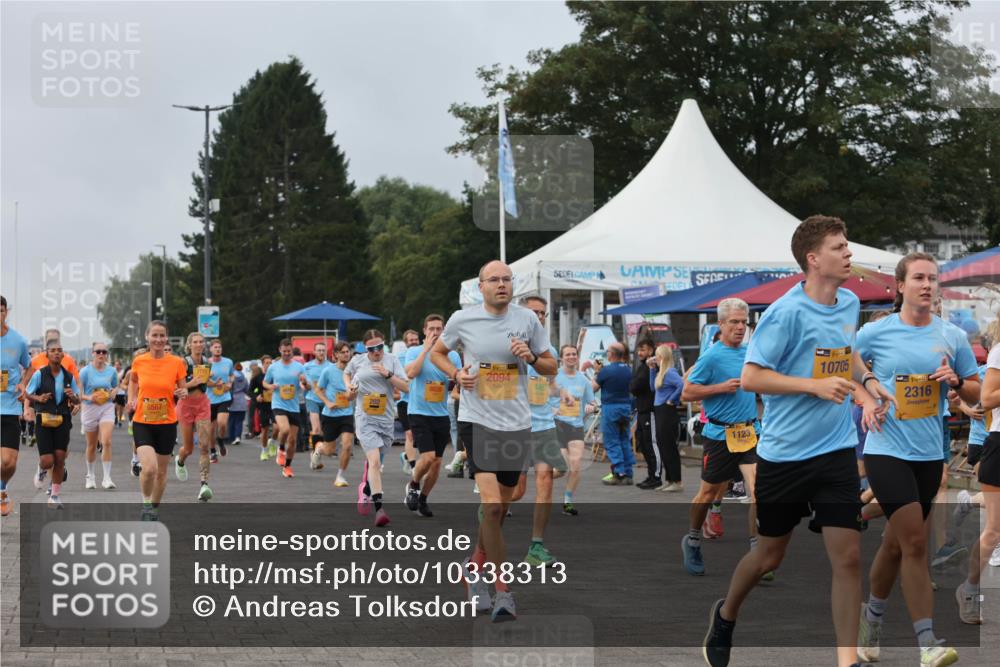 13.09.2026 - Kiel Lauf Andreas Tolksdorf http://msf.ph/oto/10338313 13.09.2026 09:55:02 Kiellinie 8567, 38, 2094, 1123, 10705, 2316 meine-sportfotos.de