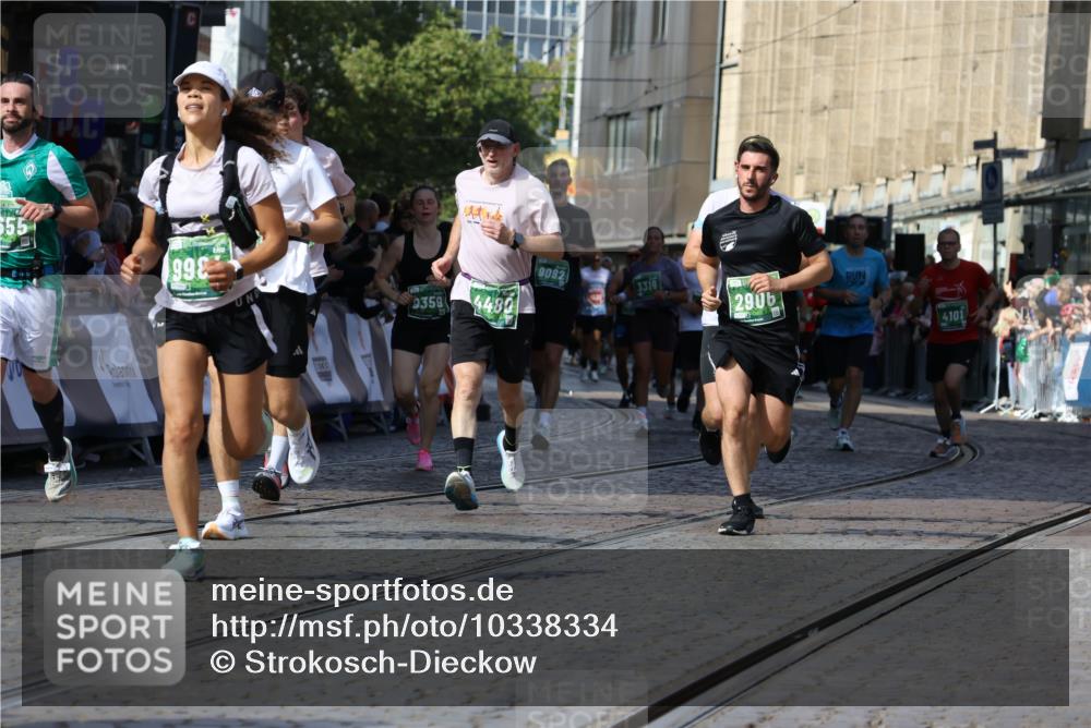 13.09.2026 - 21. swb-Marathon Bremen Strokosch-Dieckow http://msf.ph/oto/10338334 13.09.2026 13:19:39 Ziel 189, 666, 1599, 2390, 2423, 2535, 3182, 3508, 4319, 4455, 4819, 5172, 5371, 6008, 6137, 6633, 7754, 7945, 8153, 9552, 9638, 9805, 161, 411, 461, 1010, 1053, 1281, 1468, 1551, 1642, 2870, 2906, 3240, 3319, 3411, 3966, 4101, 4479, 4480, 7488, 7655, 8263, 9082, 9359, 9984 meine-sportfotos.de