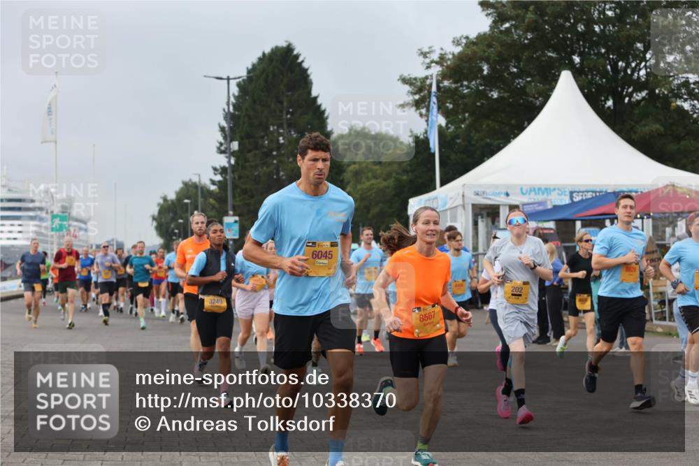 13.09.2026 - Kiel Lauf Andreas Tolksdorf http://msf.ph/oto/10338370 13.09.2026 09:55:04 Kiellinie 3249, 6045, 8567, 202, 8628 meine-sportfotos.de