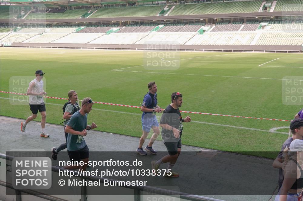 13.09.2026 - 21. swb-Marathon Bremen Michael Burmester http://msf.ph/oto/10338375 13.09.2026 13:16:04 Laufen im Stadion 134, 143, 153, 231, 263, 266, 267, 271, 300, 414, 598, 612, 653, 990, 1047, 1185, 1312, 1465, 1539, 1825, 1874, 1987, 2013, 2218, 2235, 2259, 2351, 2359, 2363, 2381, 2385, 2386, 2466, 2468, 2484, 2494, 2562, 2579, 2664, 2667, 2678, 2690, 2691, 2698, 2737, 2760, 2778, 2783, 2797, 2799, 2846, 2859, 2861, 2865, 2874, 2958, 2974, 2996, 3001, 3075, 3133, 3157, 3165, 3185, 3237, 3265, 3331, 3355, 3366, 3382, 3387, 3486, 3501, 3512, 3670, 3680, 3829, 3847, 4034, 4080, 4511 meine-sportfotos.de