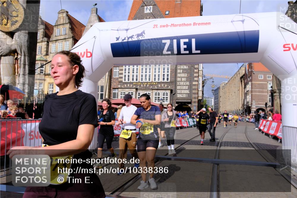 13.09.2026 - 21. swb-Marathon Bremen Tim E. http://msf.ph/oto/10338386 13.09.2026 11:08:43 Ziel 10188, 10229, 10851, 11065, 11124, 11509, 11560, 11561, 11678, 11888, 11968, 12073, 12164, 12315, 12325, 12410, 12516 meine-sportfotos.de