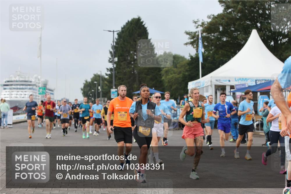 13.09.2026 - Kiel Lauf Andreas Tolksdorf http://msf.ph/oto/10338391 13.09.2026 09:55:05 Kiellinie 4735, 3249, 7177 meine-sportfotos.de