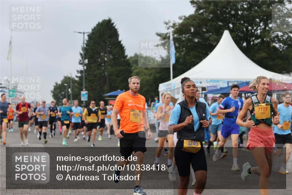 13.09.2026 - Kiel Lauf Andreas Tolksdorf http://msf.ph/oto/10338418 13.09.2026 09:55:06 Kiellinie 4735, 3249, 7177 meine-sportfotos.de