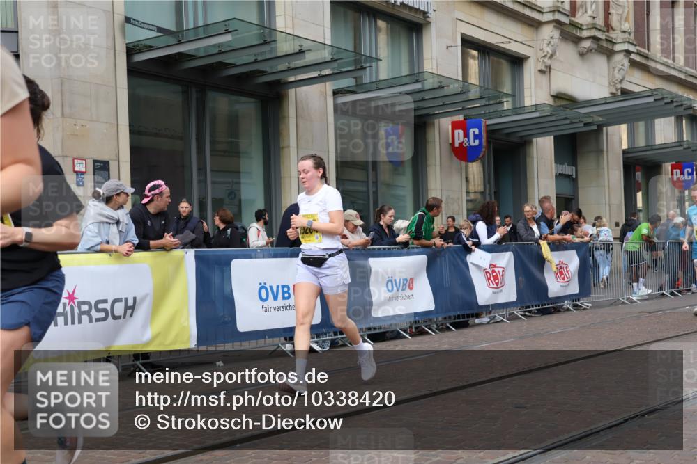 13.09.2026 - 21. swb-Marathon Bremen Strokosch-Dieckow http://msf.ph/oto/10338420 13.09.2026 11:05:53 Ziel 10204, 10375, 10376, 10662, 10681, 10682, 11029, 11156, 11340, 11374, 11432, 11460, 11674, 11690, 11729, 11775, 11786, 11849, 12479, 12486, 10018, 10168, 10238, 10259, 10260, 10305, 10382, 10457, 10619, 10864, 11024, 11132, 11164, 11477, 11520, 11724, 11791, 11892, 11947, 12156, 12186, 12273, 12362, 12378, 12501, 12523, 12528, 12773 meine-sportfotos.de