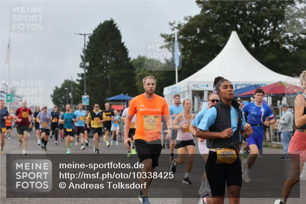 13.09.2026 - Kiel Lauf Andreas Tolksdorf http://msf.ph/oto/10338425 13.09.2026 09:55:06 Kiellinie 4735, 3249 meine-sportfotos.de