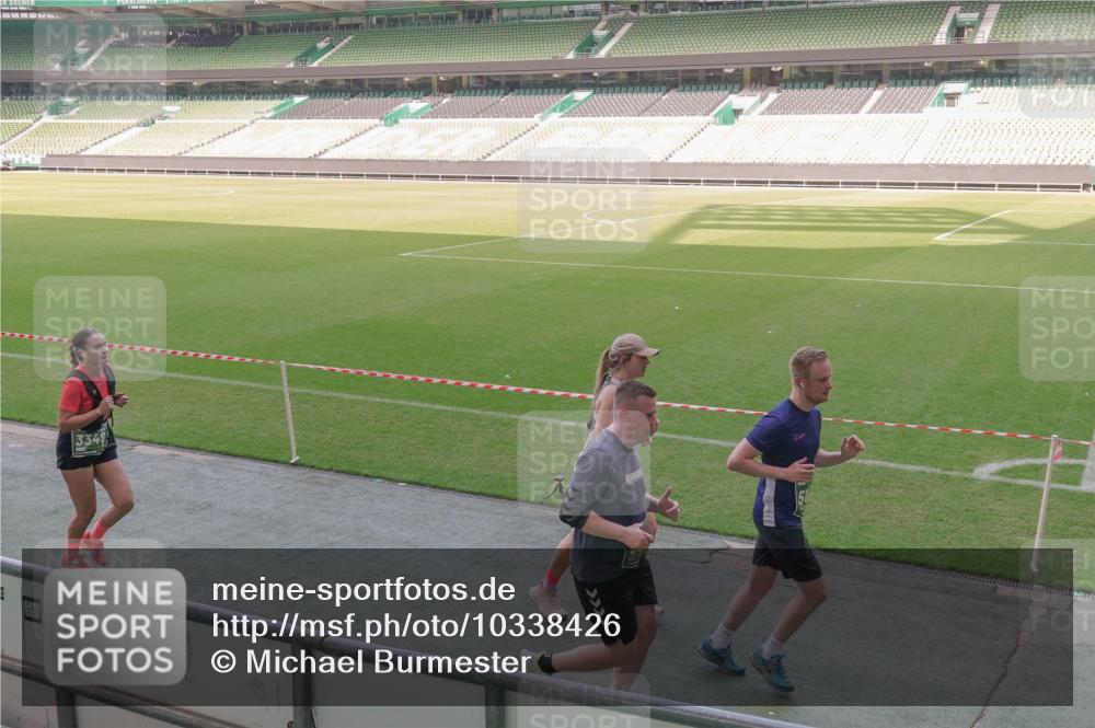 13.09.2026 - 21. swb-Marathon Bremen Michael Burmester http://msf.ph/oto/10338426 13.09.2026 13:16:09 Laufen im Stadion 134, 143, 153, 231, 263, 266, 267, 271, 300, 414, 598, 612, 653, 990, 1047, 1185, 1312, 1465, 1539, 1825, 1874, 1987, 2013, 2218, 2235, 2259, 2351, 2359, 2363, 2381, 2385, 2386, 2466, 2468, 2484, 2494, 2562, 2579, 2664, 2667, 2678, 2690, 2691, 2698, 2737, 2760, 2778, 2783, 2797, 2799, 2821, 2846, 2859, 2861, 2865, 2874, 2958, 2974, 2996, 3001, 3075, 3133, 3157, 3165, 3185, 3213, 3237, 3265, 3331, 3355, 3366, 3382, 3387, 3486, 3501, 3512, 3670, 3680, 3829, 3847, 4034, 4511 meine-sportfotos.de