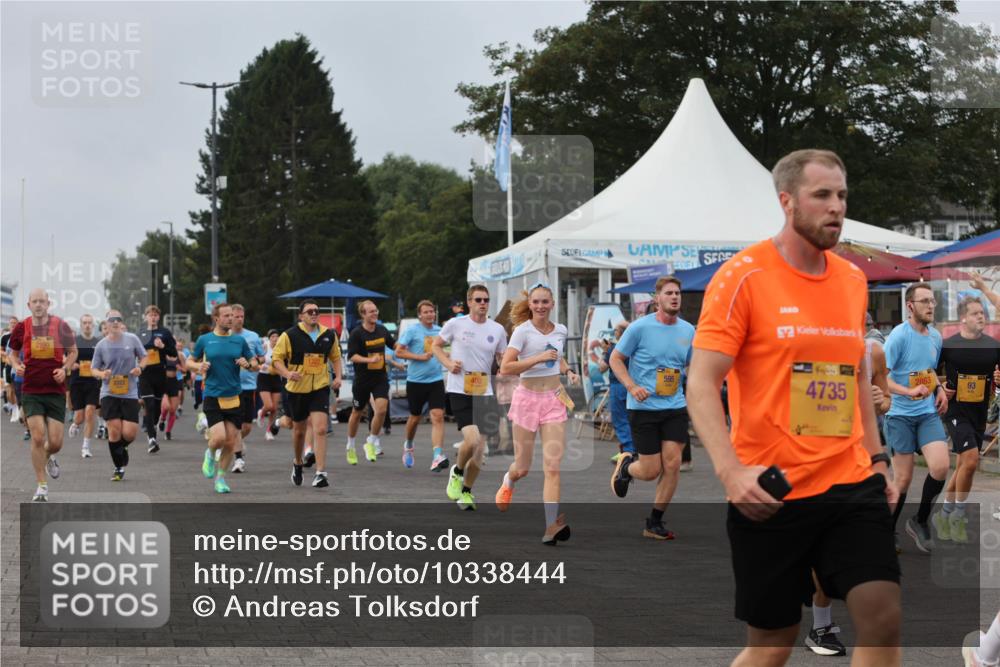 13.09.2026 - Kiel Lauf Andreas Tolksdorf http://msf.ph/oto/10338444 13.09.2026 09:55:07 Kiellinie 2390, 400, 39, 4735, 93 meine-sportfotos.de