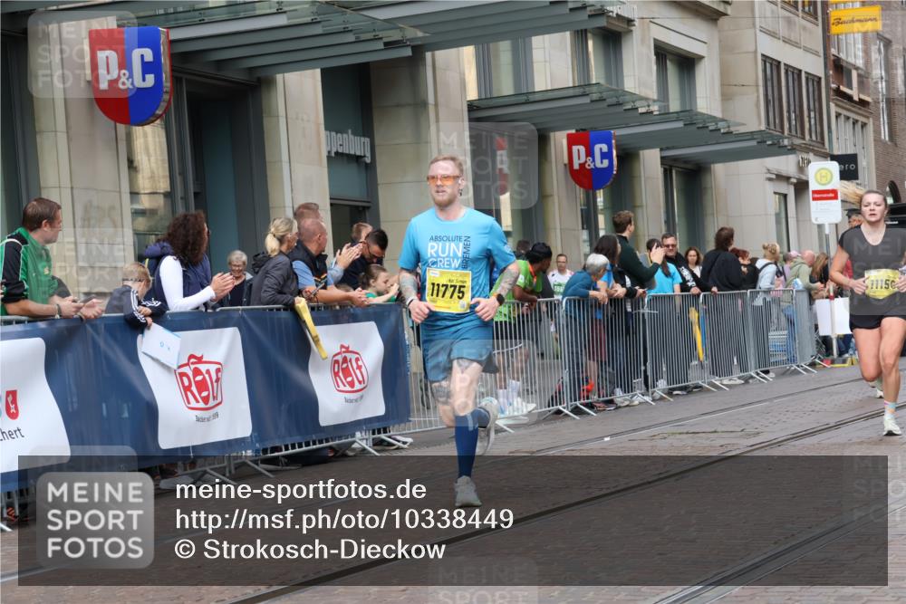 13.09.2026 - 21. swb-Marathon Bremen Strokosch-Dieckow http://msf.ph/oto/10338449 13.09.2026 11:05:54 Ziel 10204, 10375, 10376, 10662, 10681, 10682, 11029, 11156, 11340, 11374, 11432, 11460, 11674, 11690, 11729, 11775, 11786, 11849, 12479, 12486, 10018, 10168, 10238, 10259, 10260, 10305, 10382, 10457, 10619, 10864, 11024, 11132, 11164, 11477, 11520, 11791, 11892, 11947, 12156, 12186, 12362, 12378, 12501, 12523, 12528, 12773 meine-sportfotos.de