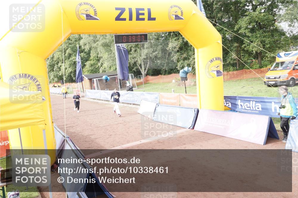 13.09.2026 - Airport Race Dennis Weichert http://msf.ph/oto/10338461 13.09.2026 10:39:41 Ziel 5104, 5108 meine-sportfotos.de