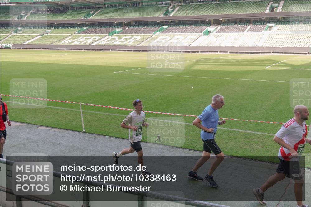13.09.2026 - 21. swb-Marathon Bremen Michael Burmester http://msf.ph/oto/10338463 13.09.2026 13:16:16 Laufen im Stadion 134, 143, 153, 231, 263, 266, 267, 271, 300, 414, 449, 598, 612, 653, 990, 1047, 1185, 1312, 1465, 1539, 1825, 1874, 1987, 2013, 2218, 2235, 2259, 2351, 2359, 2363, 2381, 2385, 2386, 2466, 2468, 2484, 2562, 2579, 2664, 2667, 2678, 2690, 2691, 2698, 2737, 2760, 2778, 2783, 2797, 2799, 2821, 2846, 2859, 2861, 2874, 2958, 2974, 2996, 3001, 3075, 3133, 3157, 3165, 3185, 3213, 3237, 3265, 3331, 3355, 3366, 3382, 3387, 3486, 3501, 3506, 3512, 3670, 3829, 3847 meine-sportfotos.de