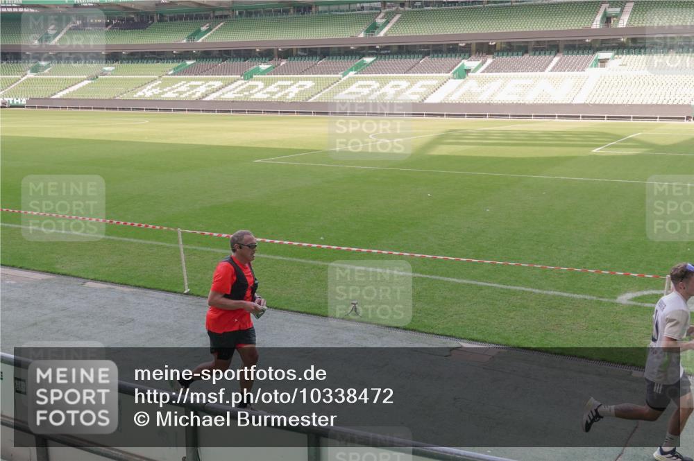 13.09.2026 - 21. swb-Marathon Bremen Michael Burmester http://msf.ph/oto/10338472 13.09.2026 13:16:17 Laufen im Stadion 134, 143, 153, 231, 263, 266, 267, 271, 300, 414, 449, 598, 612, 653, 990, 1047, 1057, 1185, 1312, 1465, 1539, 1813, 1825, 1874, 1987, 2013, 2218, 2235, 2259, 2351, 2359, 2363, 2381, 2385, 2386, 2466, 2468, 2484, 2550, 2562, 2579, 2664, 2667, 2678, 2690, 2691, 2698, 2737, 2760, 2778, 2783, 2797, 2799, 2821, 2846, 2859, 2861, 2874, 2958, 2974, 2996, 3001, 3075, 3133, 3157, 3165, 3185, 3213, 3237, 3265, 3331, 3355, 3366, 3382, 3387, 3479, 3486, 3501, 3506, 3512, 3670, 3829, 3847 meine-sportfotos.de