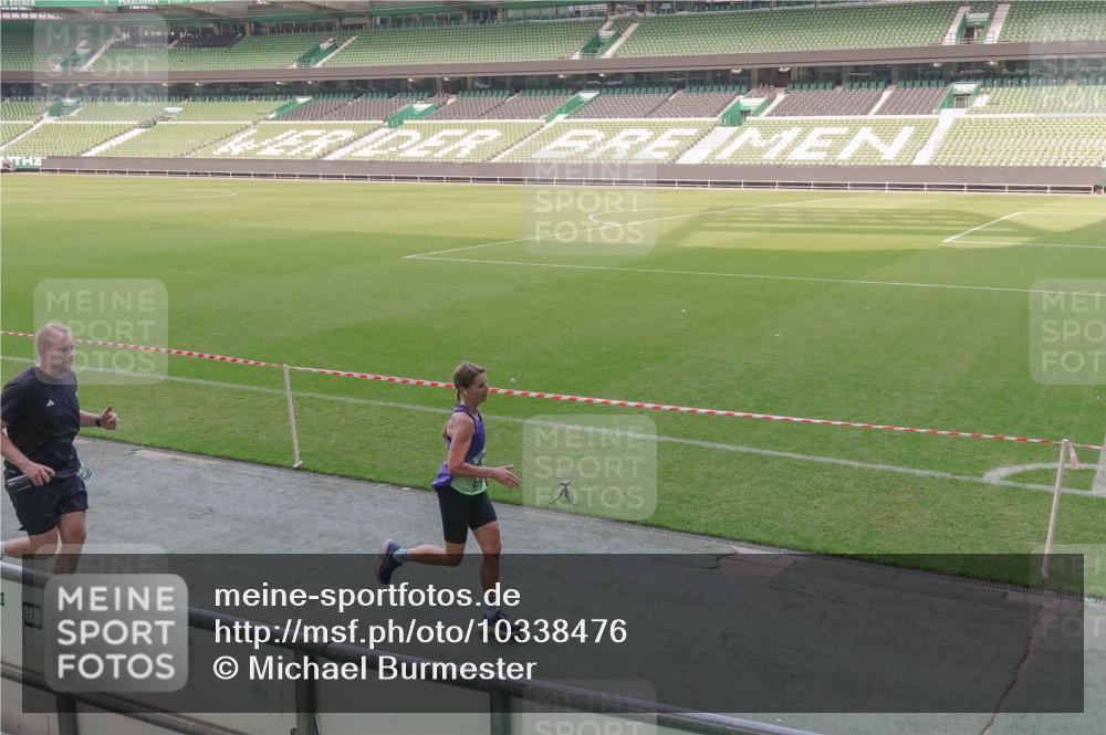 13.09.2026 - 21. swb-Marathon Bremen Michael Burmester http://msf.ph/oto/10338476 13.09.2026 13:16:20 Laufen im Stadion 134, 143, 153, 231, 263, 266, 267, 271, 449, 598, 612, 653, 990, 1047, 1057, 1185, 1312, 1465, 1539, 1813, 1825, 1874, 1987, 2013, 2218, 2235, 2259, 2351, 2359, 2363, 2381, 2385, 2386, 2466, 2468, 2484, 2550, 2562, 2579, 2664, 2667, 2678, 2698, 2760, 2778, 2783, 2797, 2799, 2821, 2846, 2859, 2874, 2958, 2974, 2996, 3001, 3075, 3133, 3157, 3165, 3185, 3213, 3237, 3265, 3331, 3355, 3366, 3382, 3387, 3479, 3486, 3501, 3506, 3512, 3670, 3829, 3847 meine-sportfotos.de